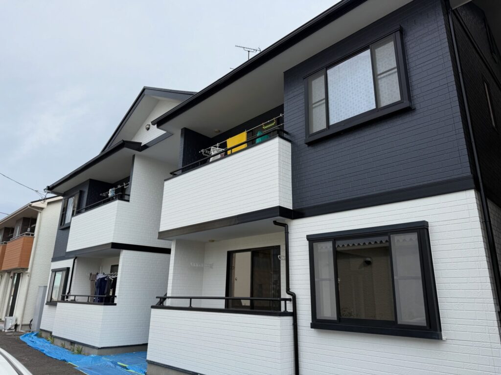 【多賀城市 アパート塗装】1棟目が完了！外壁・屋根が美しく生まれ変わりました